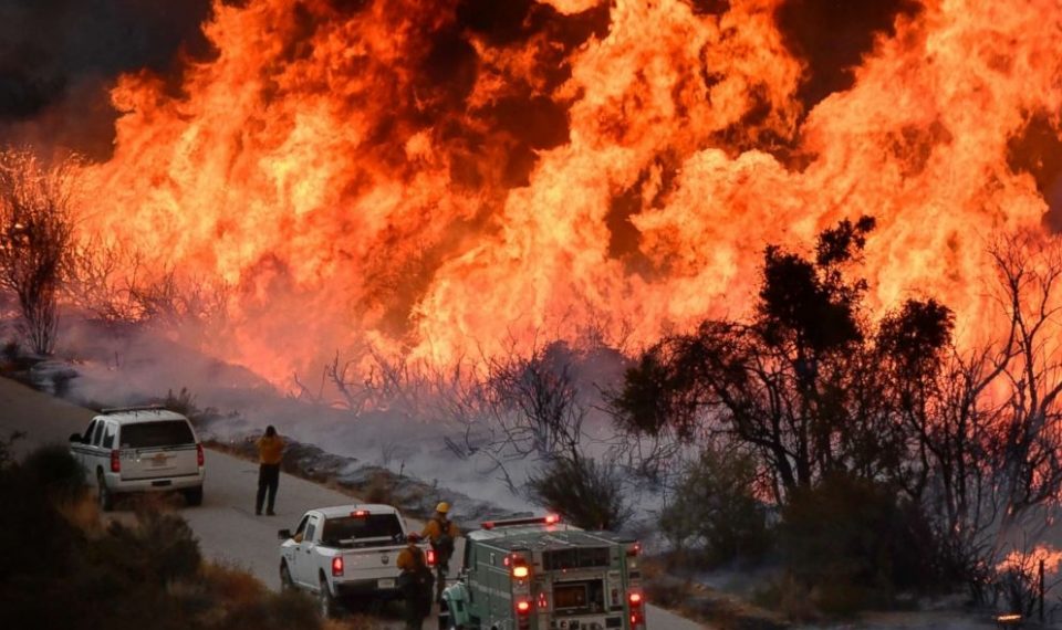 164425 california fires 3 pol jt 171210 4x3 992