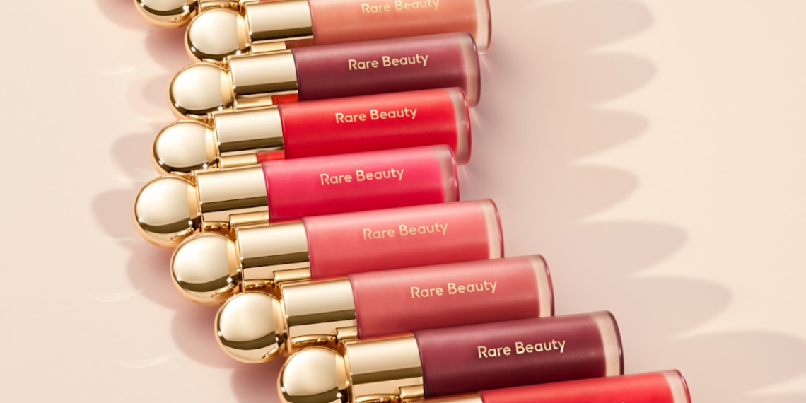 Ngắm nhìn Selena Gomez trên trang bìa Allure tháng 10 1 Mondo, một thể loại phim dị biệt