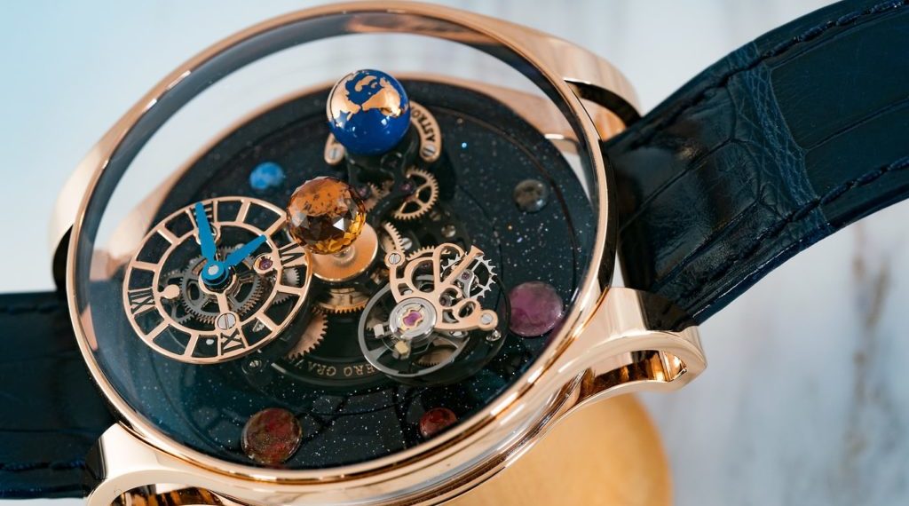 Đồng hồ tiền tỉ của Binz: Nắm cả hệ Mặt Trời trong tầm tay 1 PB013934 1 1024x682 1