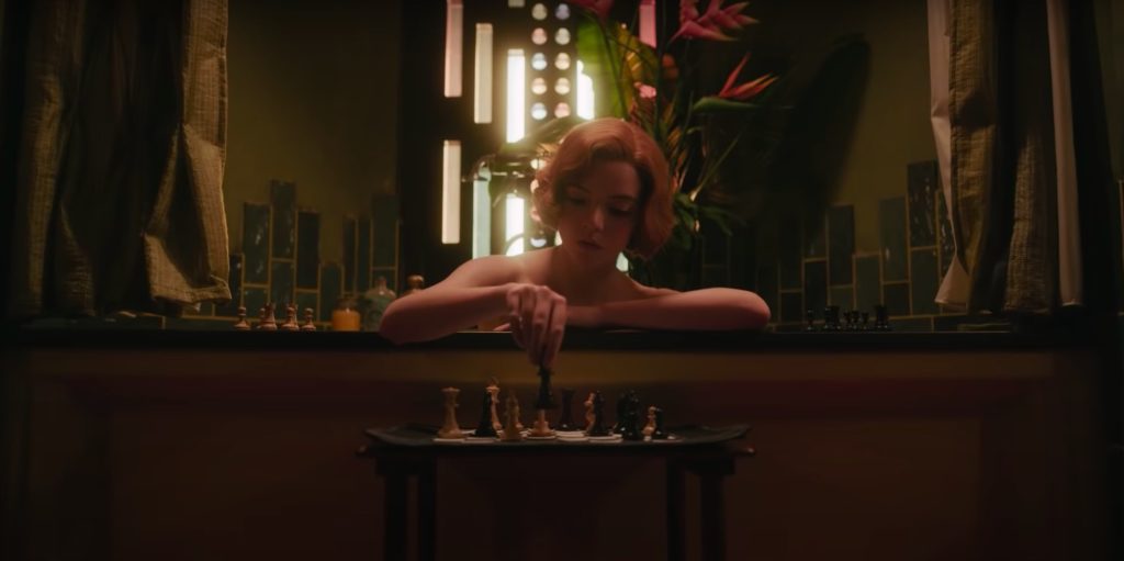 The Queen’s Gambit - "chiếc compa" trên bàn cờ vua