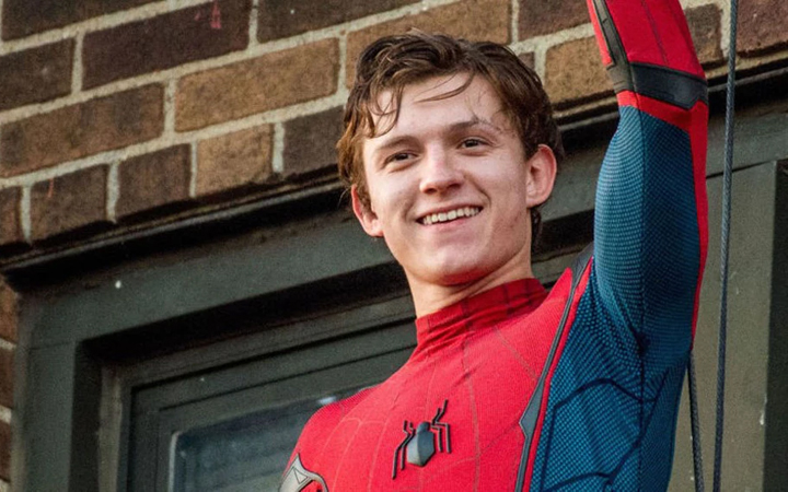 tom holland into the spider verse 1