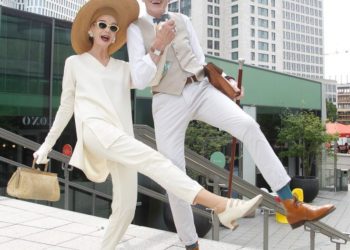 Cặp đôi “ông bà anh”: Thời trang không phải đặc quyền của người trẻ