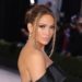Jennifer Lopez ra mắt dòng sản phẩm làm đẹp mang tên mình: JLo Beauty