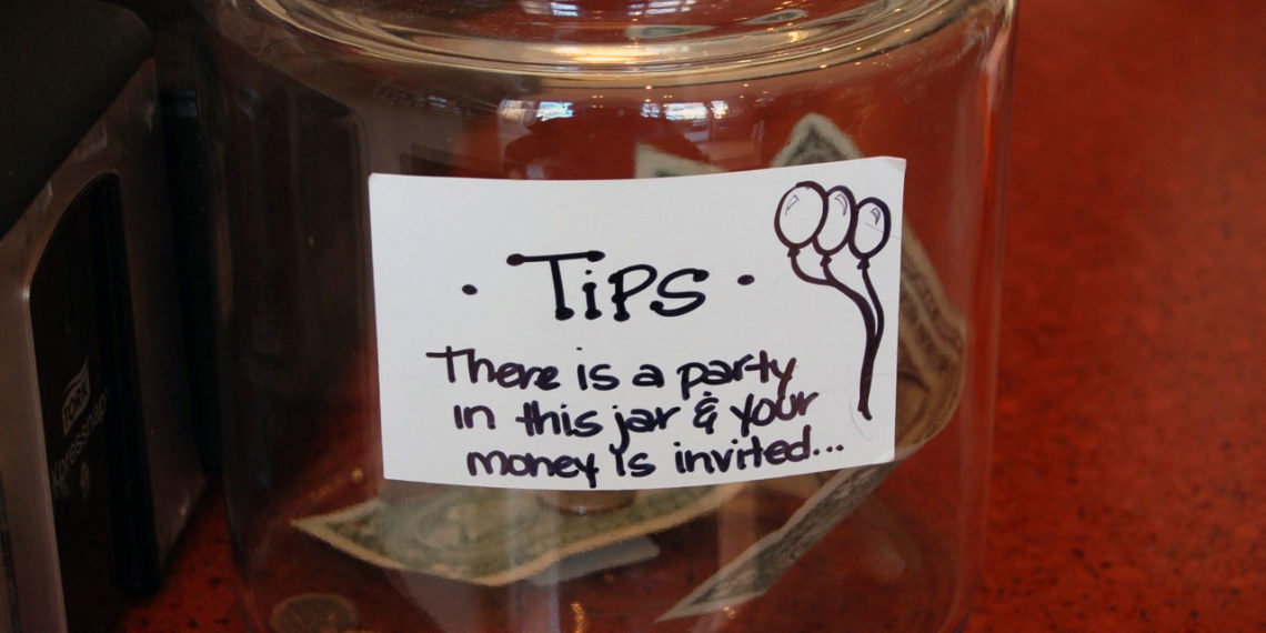 #Good9: Tâm lý học tiền Típ - không chỉ là chuyện "cho" tiền. 1 #Good9: Tâm lý học tiền Típ - không chỉ là chuyện "cho" tiền.