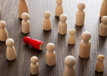 #Nghĩ: Người hướng ngoại có đang được xã hội thiên vị quá không?