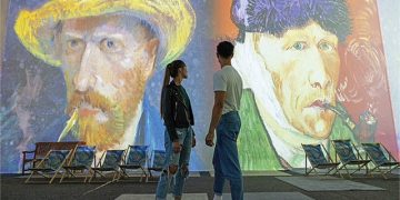 Triển lãm Van Gogh tháng 12: chỉ cần giơ máy lên là có ảnh cực “nghệ”