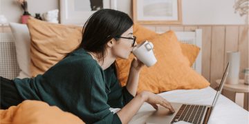 hieu-ung-nguoi-moi-ngay-dau-va-cach-tang-mood-di-lam-thu-2-dau-tuan