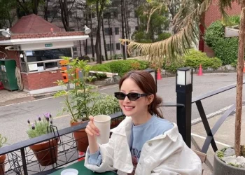 Không ngủ trưa, dân công sở tiêu tiền cho gội đầu dưỡng sinh, đi spa, uống cafe mỗi ngày