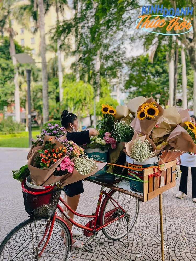 mua thu da giup nhieu nguoi ha noi cai thien thu nhap co hang hoa co them tien dong hoc phi cho con 03