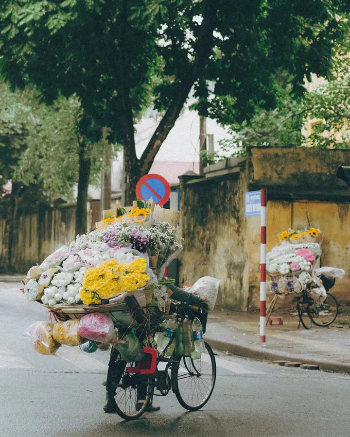 mua thu da giup nhieu nguoi ha noi cai thien thu nhap co hang hoa co them tien dong hoc phi cho con 04