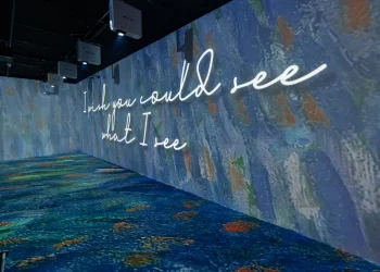 Review triển lãm Van Gogh đầu tiên tại Việt Nam, hoàn toàn khác với mọi nơi trên thế giới?