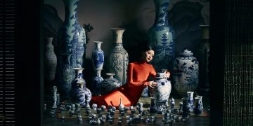 Nâng Chén Tiêu Sầu MV âm nhạc mới của Bích Phương