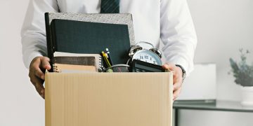 5 bước cần làm nếu như bạn đã bị layoff (sa thải)