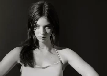 Album The Secret of Us của Gracie Abrams sẽ có sự góp giọng của Taylor Swift