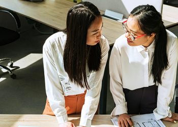 Cách để kết bạn với đồng nghiệp trong môi trường công sở