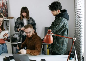 Quan tâm sếp (p.1): Nhận biết tính cách của sếp nơi công sở