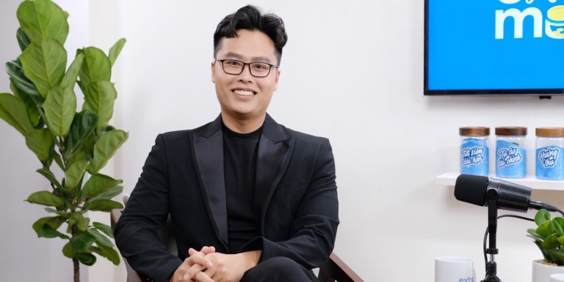 Nhà thiết kế Nguyễn Minh Tuấn đầu tư gì để những thước vải biến thành bạc tỷ? 1 Nhà thiết kế Nguyễn Minh Tuấn đầu tư gì để những thước vải biến thành bạc tỷ?