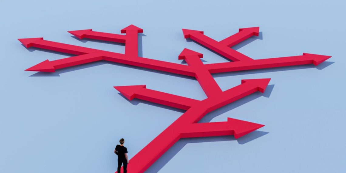 Làm sao để ra quyết định đúng đắn trong tình huống “nước sôi, lửa bỏng”?