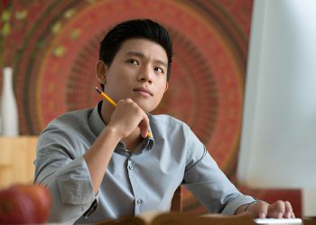 Bậc thang suy luận: Cách để tránh đưa ra quyết định trong công việc theo cảm tính 10 Bậc thang suy luận: Cách để tránh đưa ra quyết định trong công việc theo cảm tính